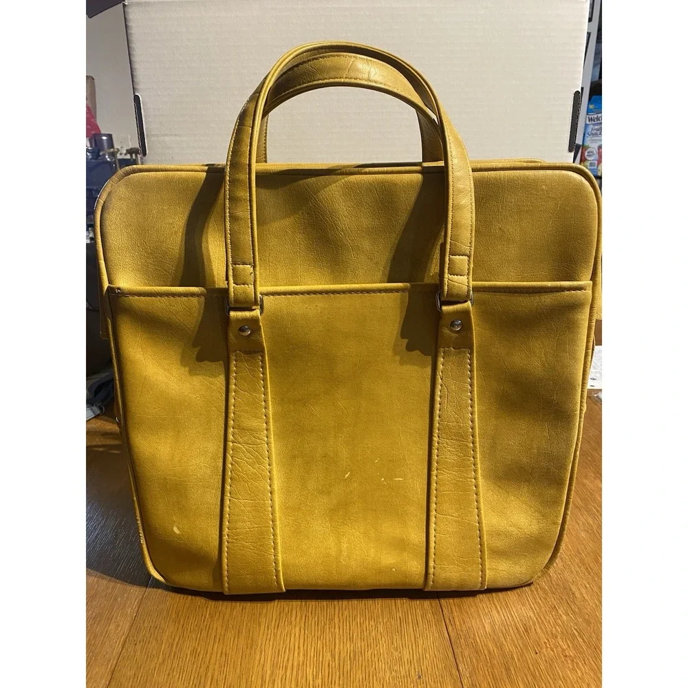 N/A sleek yellow